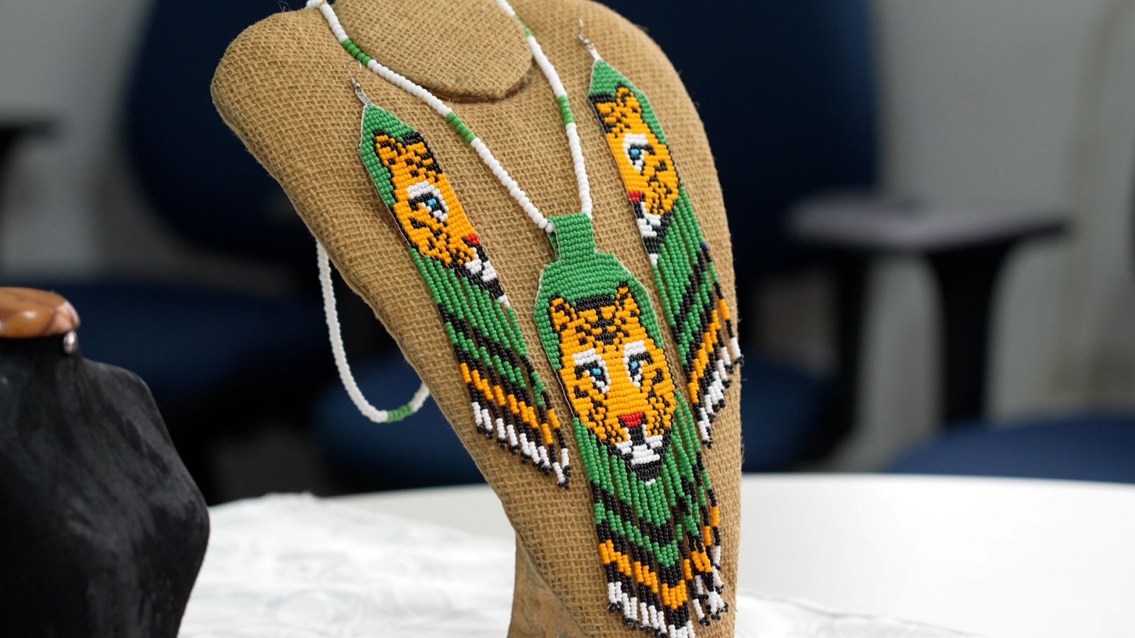 Podem se inscrever pessoas físicas maiores de 18 anos com experiência comprovada na área artística e cultura