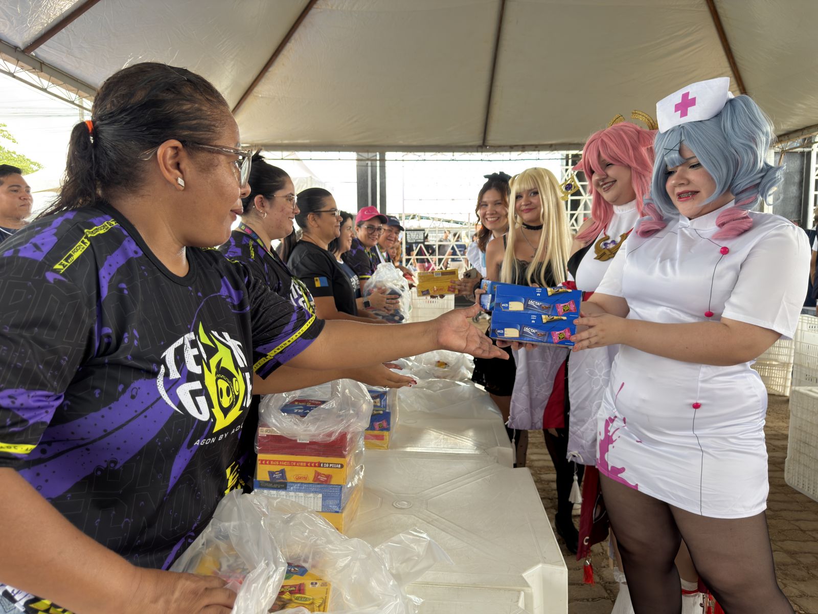 Foram arrecadadas mais de 15 mil caixas de chocolate